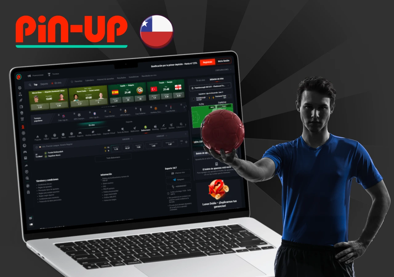 Deportista con camiseta azul sosteniendo balón frente a laptop con plataforma de apuestas deportivas